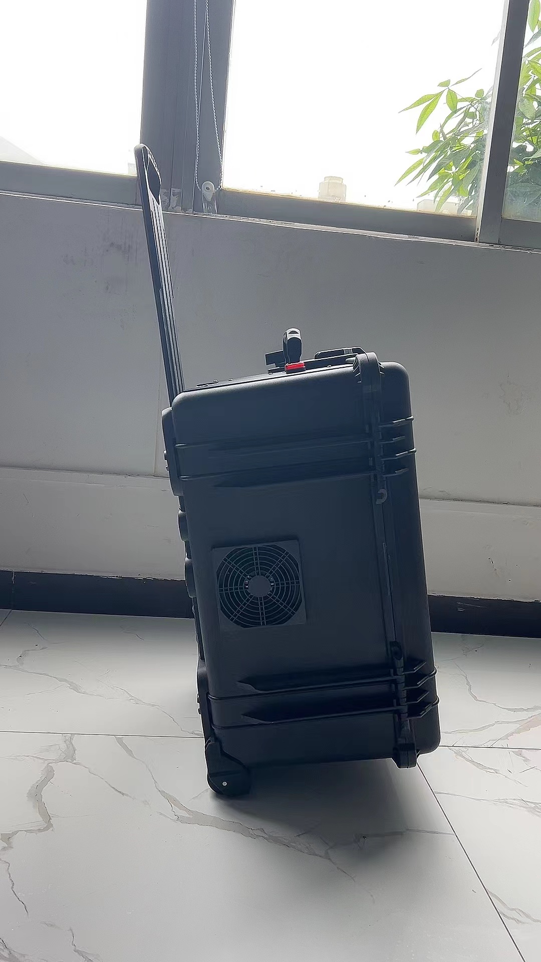 乐昌手拉箱型移动通信干扰器